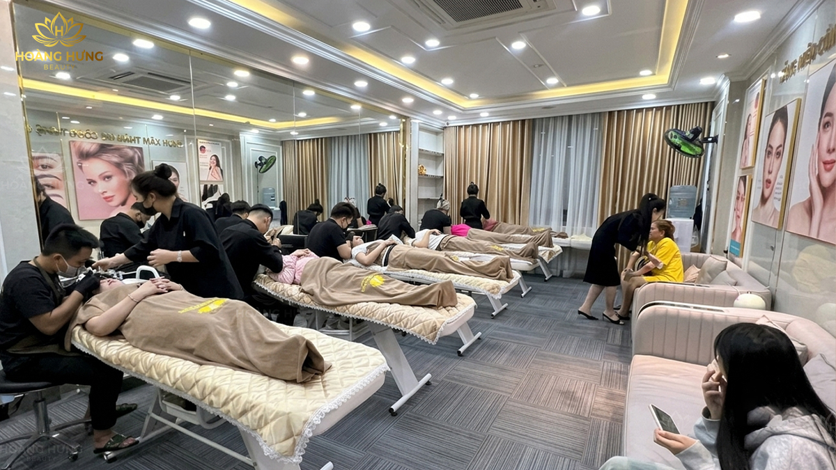 Dịch vụ xóa xăm chân mày bị lỗi và phun xăm chân mày mới tại Hoàng Hưng Beauty