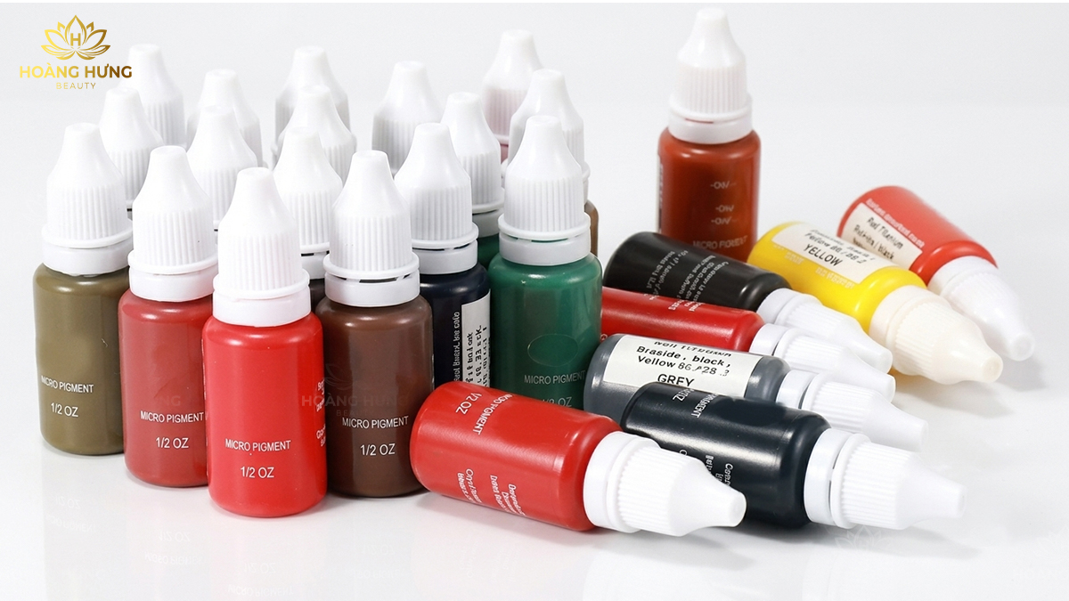Một số hóa chất trong mực xăm không rõ nguồn gốc có thể làm chân mày trổ đỏ